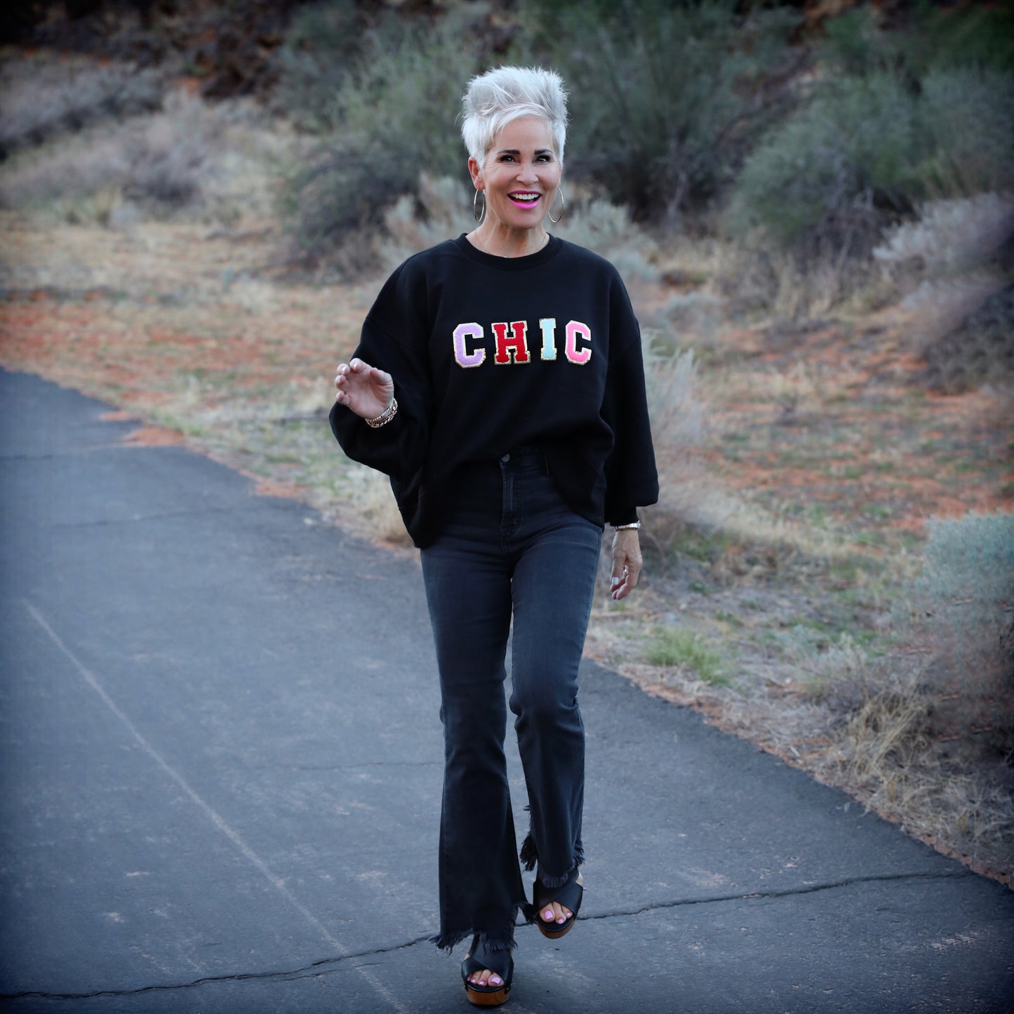 CHIC Black Oversized Sweatshirt