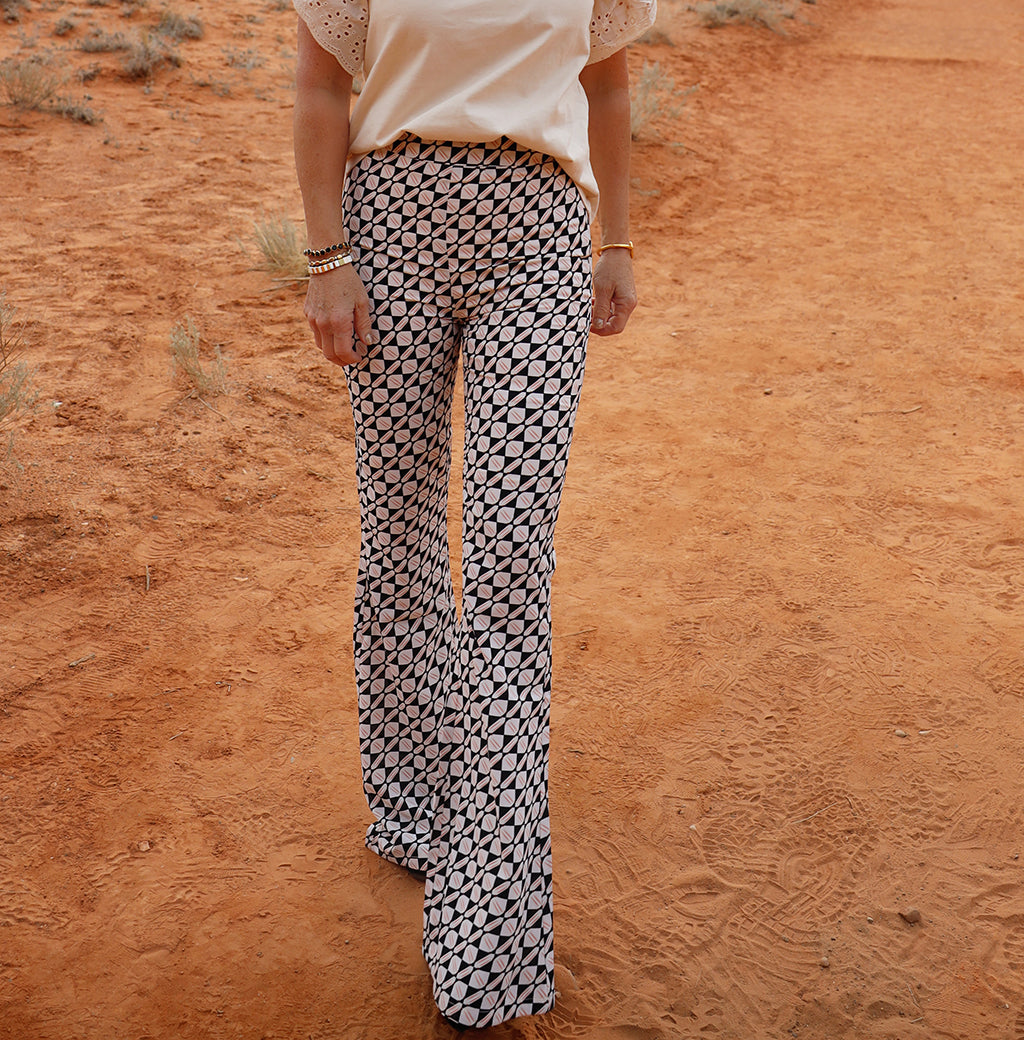Graphic Flared Pant